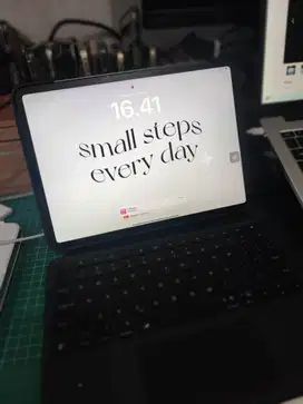 IPAD PRO M2 11 INCH 128GB + LOGIC KEYBOARD