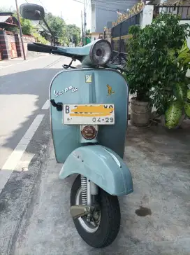 Vespa super klasik