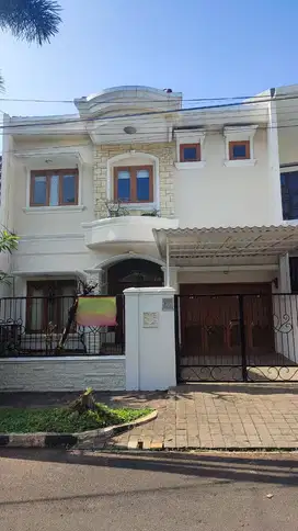 RUMAH DIJUAL CEPAT MURAH DALAM KOMLEK BUMI KARANG INDAH LEBAK BULUS