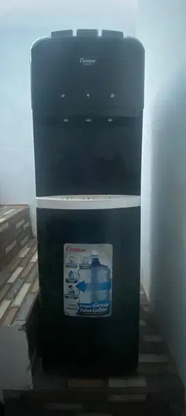 Dispenser Panas Adem Dingin