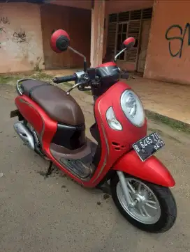 Jual cepet scoopy 2022 keyless pajak hidup plat b