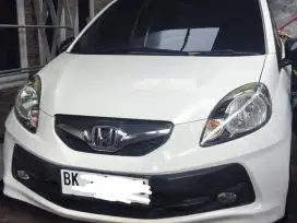 Jual cepat mobil Brio 2015 BLACK EDITION