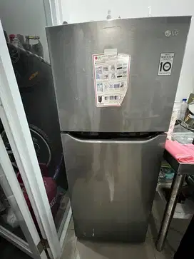 Kulkas LG 2 pintu