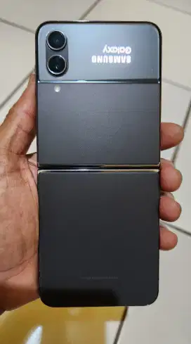 Samsung Z Flip 4 8/256Gb murah aja..