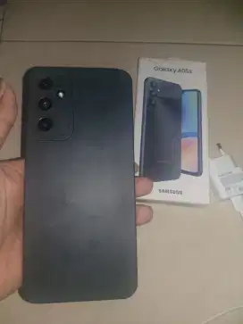 Numpang jual samsung a05s warna black ram6 internal128 normal nominus
