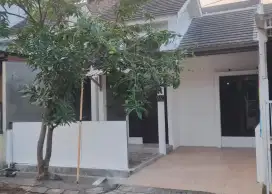 Disewakan rumah perum grand aloha regency, waru
