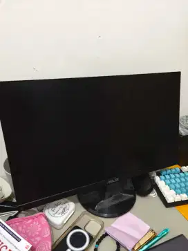 Monitor Komputer Merk Asus dan BenQ