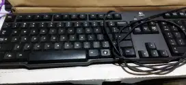 Keyboard Logitech k100