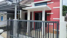 [DISEWAKAN] Rumah Pojok Strategis Malang Kota – Dekat Kampus Ternama