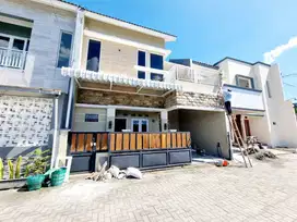 Rumah minimalis siap huni 2lantai dekat exit tol klodran Solo