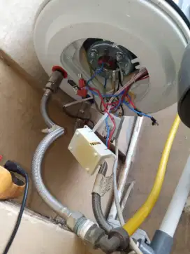 Kran patah service pompa air tukang ledeng service pipa bocor