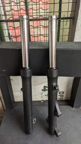 Shock depan Vario old kzL 125