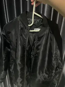jaket bomber parasut nookly