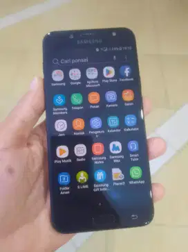 Samsung J7 Plus Ram 4/32gb Layar sedow halus ( Mulus ) Hp dan Cas aja