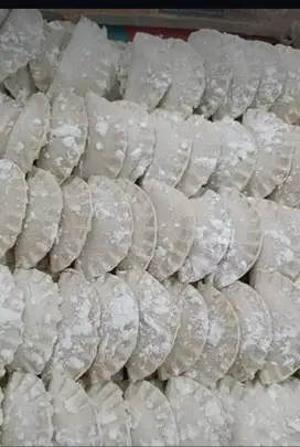 Cireng isi ayam suwir pedas