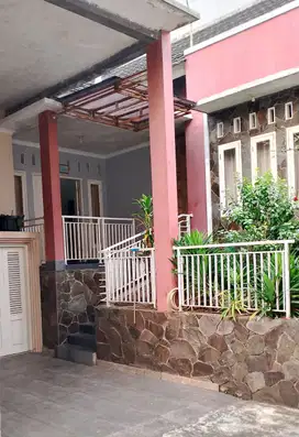 Dijual Rumah Cantik Kavling di Lubang Buaya Jakarta Timur