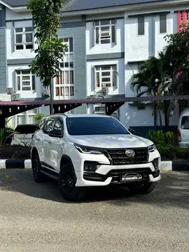 TOYOTA FORTUNER 2.4 GR SPORT 2022
