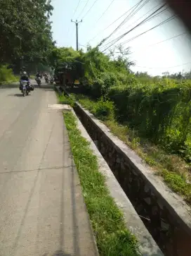 Dijual cepat tanah lokasi strategis buat gudang inves
