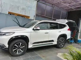 Di jual mobil Pajero Dakar rockford fosgate 2.4 spesial