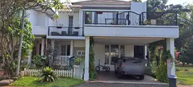 Rumah DePark. Rapi. Siap Huni. Bebas Banjir. Renovasi. Aman. 2 Lantai.