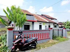 Rumah Nyaman Dan Luas 165m² Dekat Underpass Joglo Solo