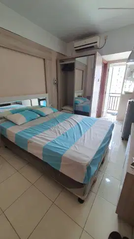 Disewakan Apartemen Green Lake View menghadap kolam