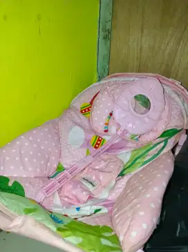 Bouncer BABY DOES series pinky