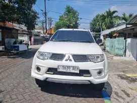 Mitsubishi Pajero Exceed 2.5 A/t  2013 Diesel