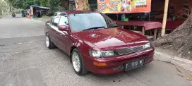 Corolla great 1.6 SEG M/T Merah marun 1995