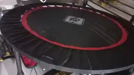 Trampolin Minimalis merk BG Untuk Olahraga Pribadi