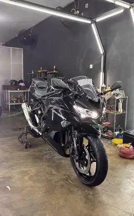 ZX25R sat set hitam cakep terawat