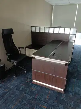 Dijual cepat Meja Direktur + Cabinet dengan Kondisi  baik & terawat