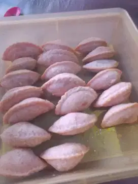cireng isi ayam suwir pedas ready