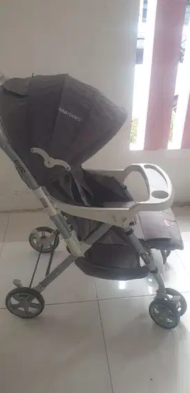 Stroller baby does