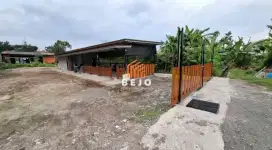 DISEWAKAN TEMPAT USAHA SIAP PAKAI – VIEW SAWAH, AREA SETURAN