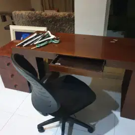 meja kantor kursi dan laci