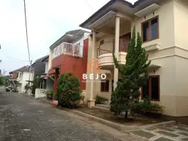 DISEWAKAN RUMAH FULL FURNISHED – JAKAL KM 8, DALAM PERUMAHAN