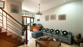 Dijual Rumah Semi Furnish di Bintaro