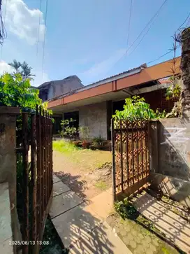 Dijual kost-an + Rumah Induk Dibawah NJOP Sayap Dago  Bandung