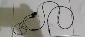 Headset / handfree model Jack phone merk JETE. Masih bagus.