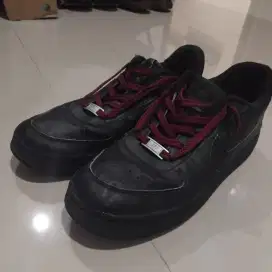 Sepatu Nike Air Force  1 AF1 Triple Black Custom Lace Swap Maroon