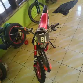 Motor cross anak