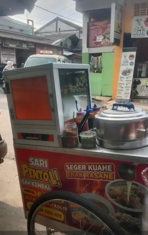 LOWONGAN PEKERJAAN JUALAN PENTOL KELILING