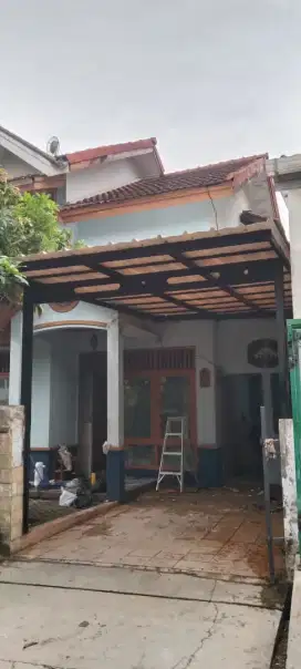 Kanopi baja ringan