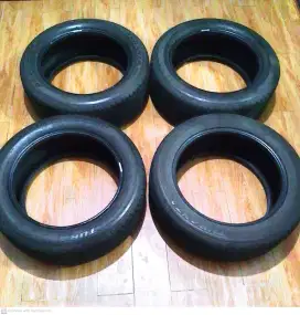 Ban Bridgestone 215 55 r17 Kondisi 90-95%