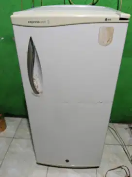 Kulkas 1 pintu LG