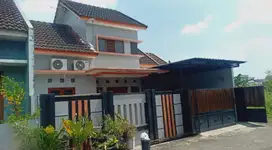 Rumah Di Cluster Belakang Alana