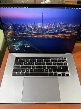 Apple Macbook Pro 16 inch 2019 i7 RAM 16/512 GB