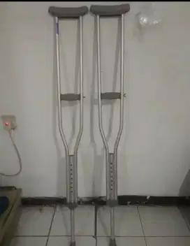 Tongkat Kruk Aluminium