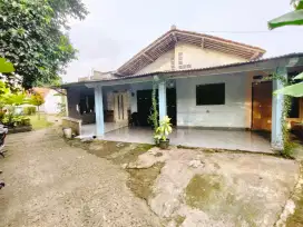 Di jual tanah dan bangunan
